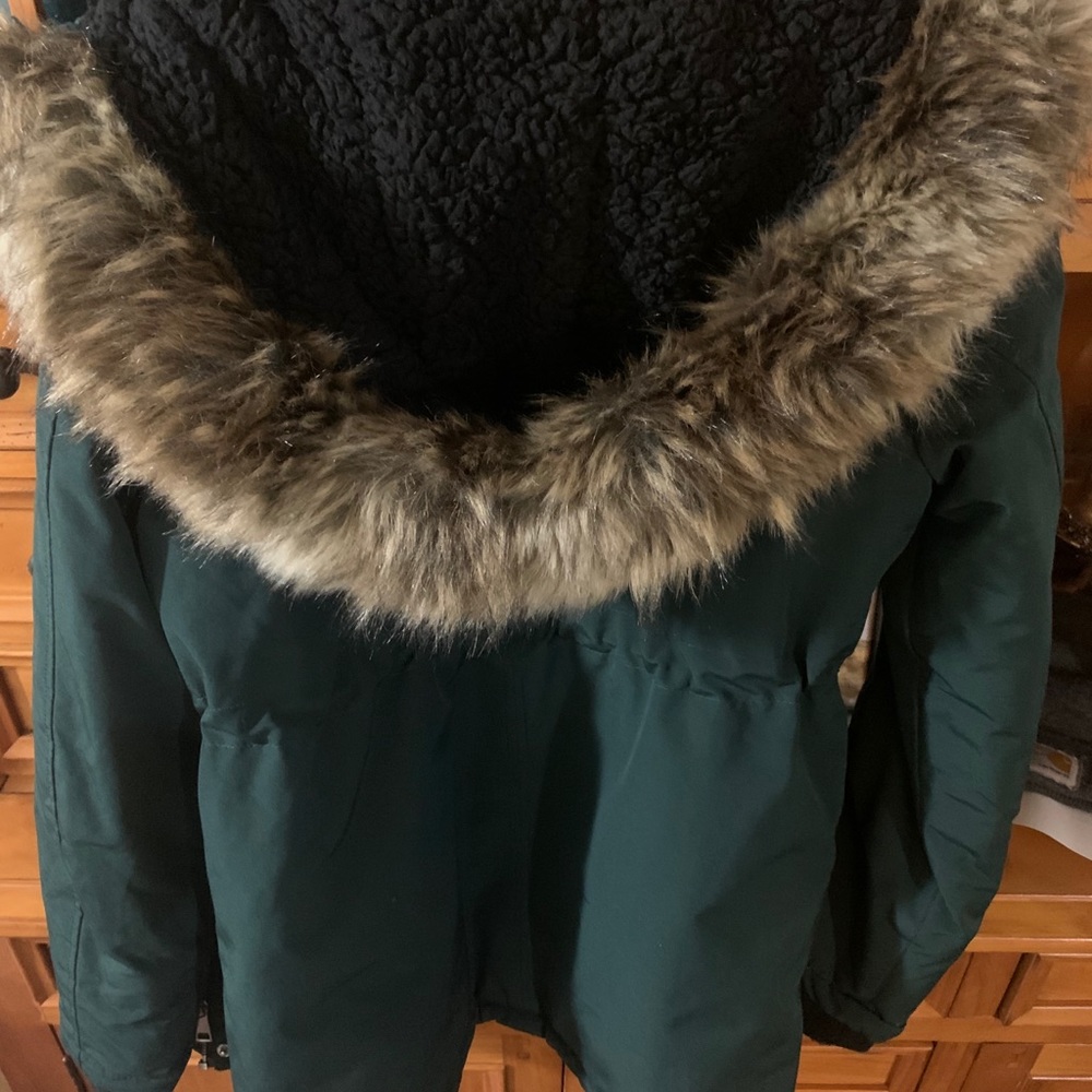 Winter Coat - image 6